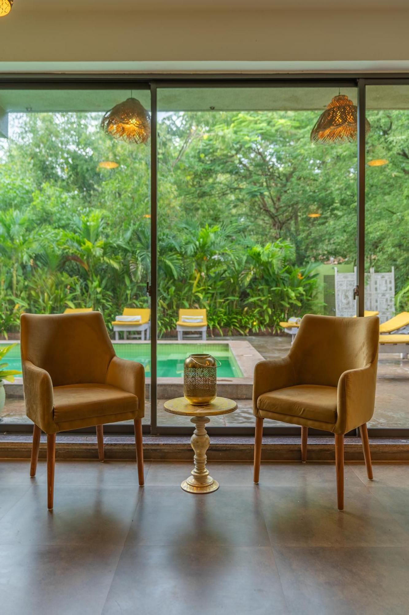 Locomo Boutique, Morjim - Stay Work Eat Bagian luar foto