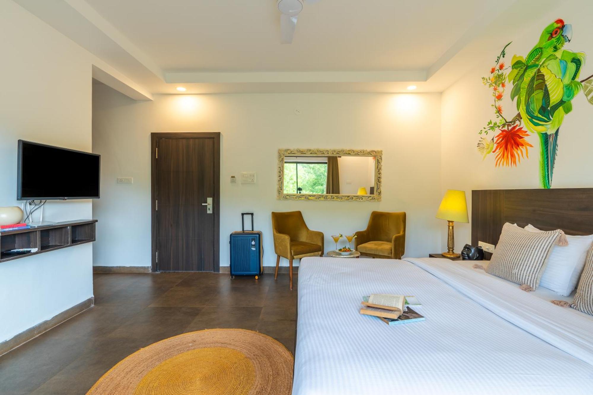 Locomo Boutique, Morjim - Stay Work Eat Bagian luar foto